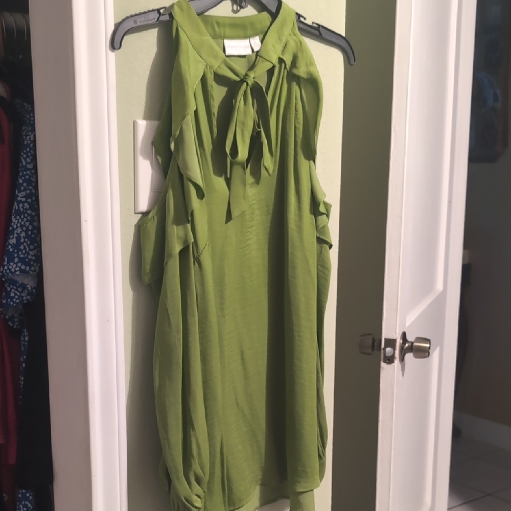 Green Sleeveless Tie-Neck Blouse